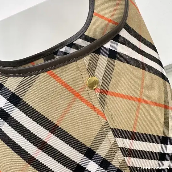 Official FirstBag Ru Small Check BURBERRY Shoulder Bag 0611